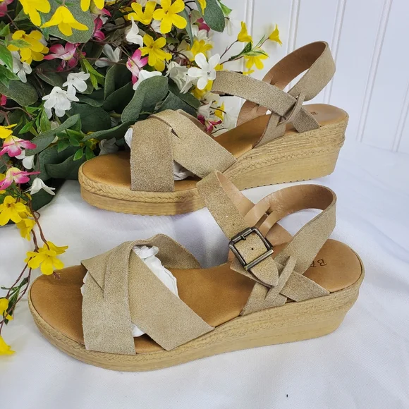 BAMBOO Shoes Bamboo Made In Italy Womens Wedges Sandals
